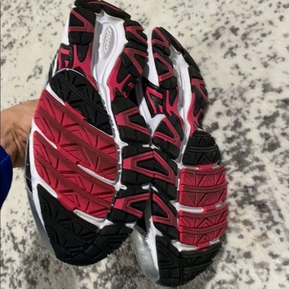 Saucony Oasis Grid running workout sneakers Size 10 EUC silver athletic active - Picture 7 of 10